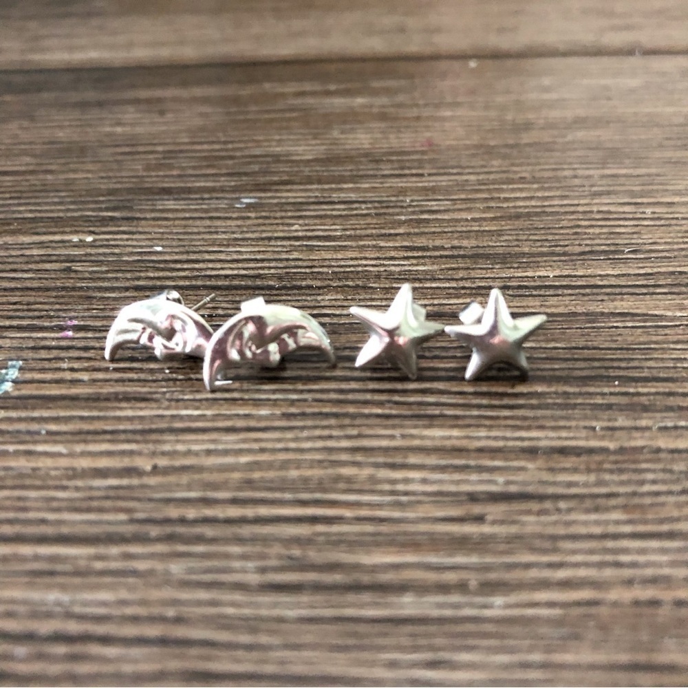 Sliver metal stud earrings 2 pair